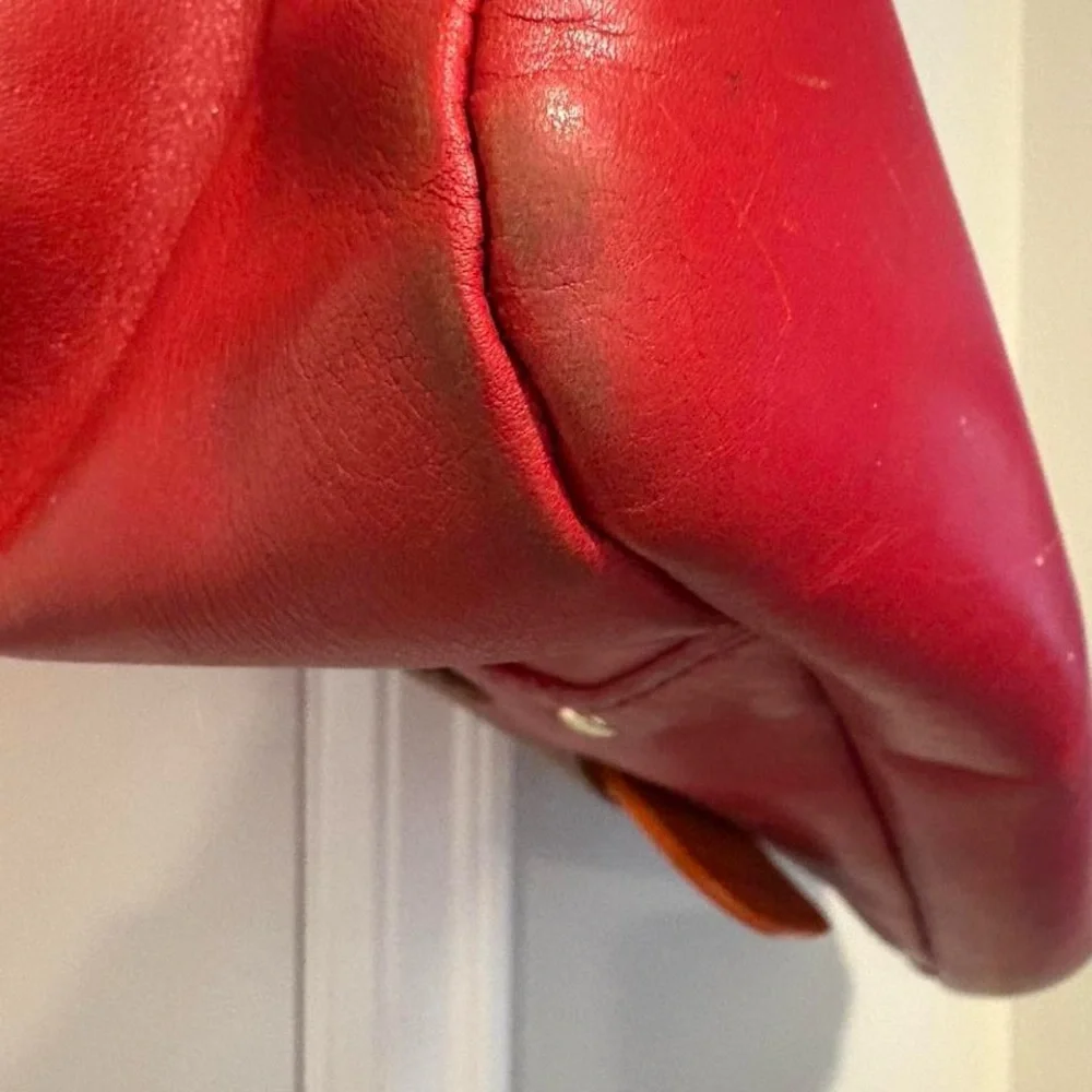 Kate Spade Two-Tone Red and Orange leather Tote some wear see pics . Gorgerous - Picture 3 of 11